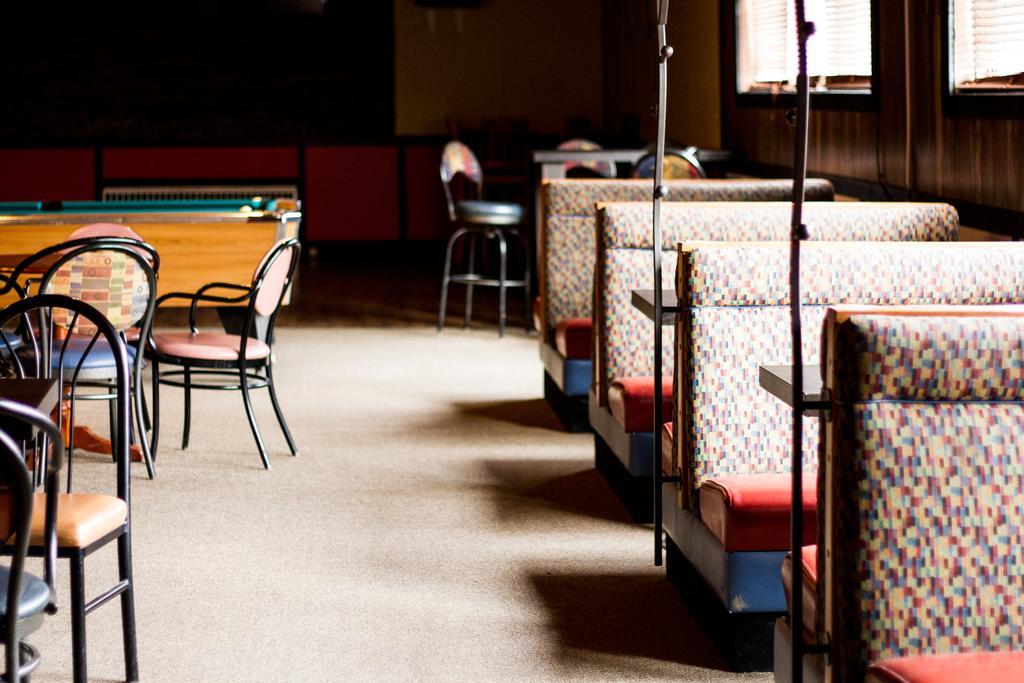 Lagana Hotel Lanigan Bagian luar foto